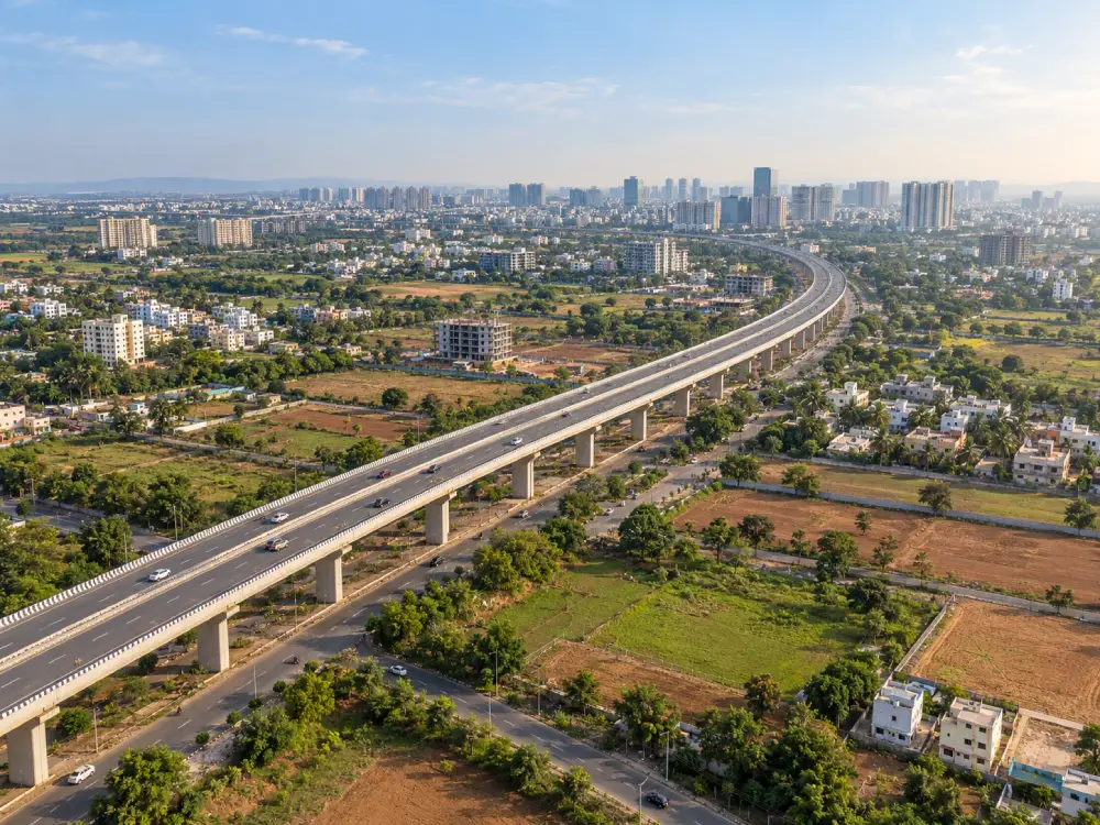 Land-linked growth corridor with major infrastructure